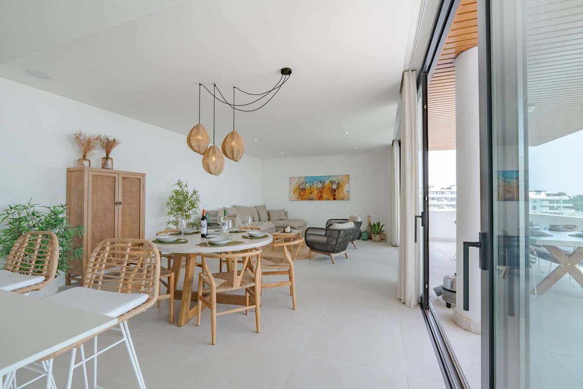3 Bed Middle Floor Apartment in Fuengirola