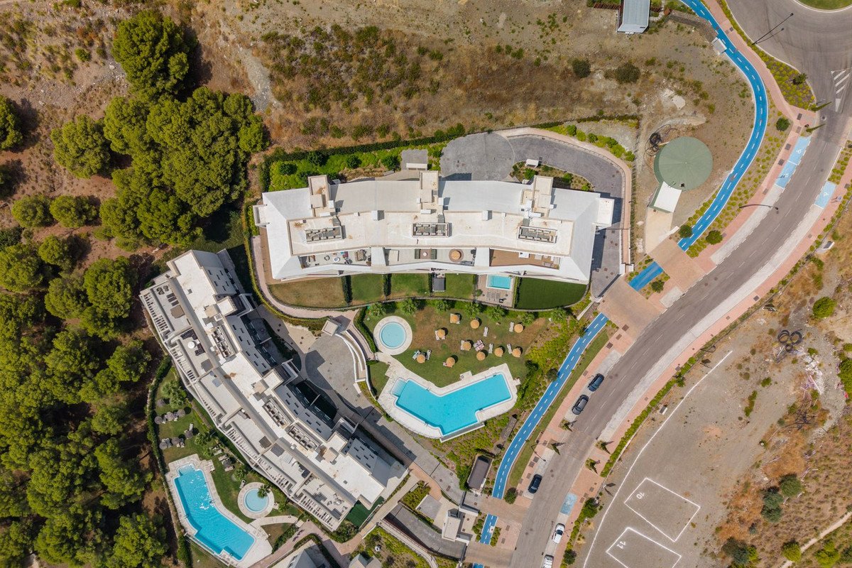 3 Bed Middle Floor Apartment in Fuengirola