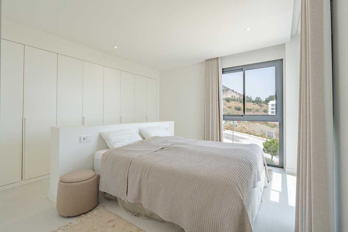 3 Bed Middle Floor Apartment in Fuengirola