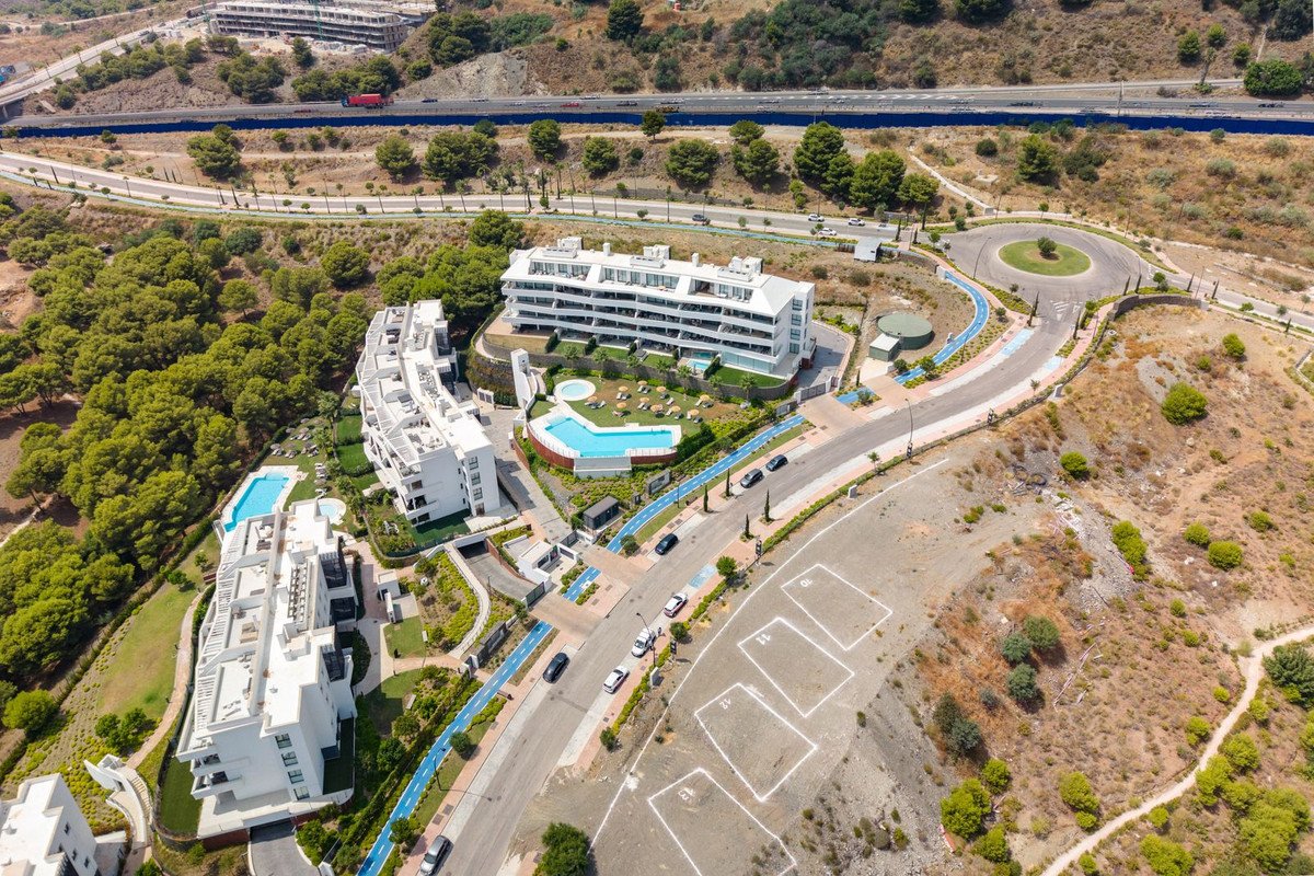 3 Bed Middle Floor Apartment in Fuengirola