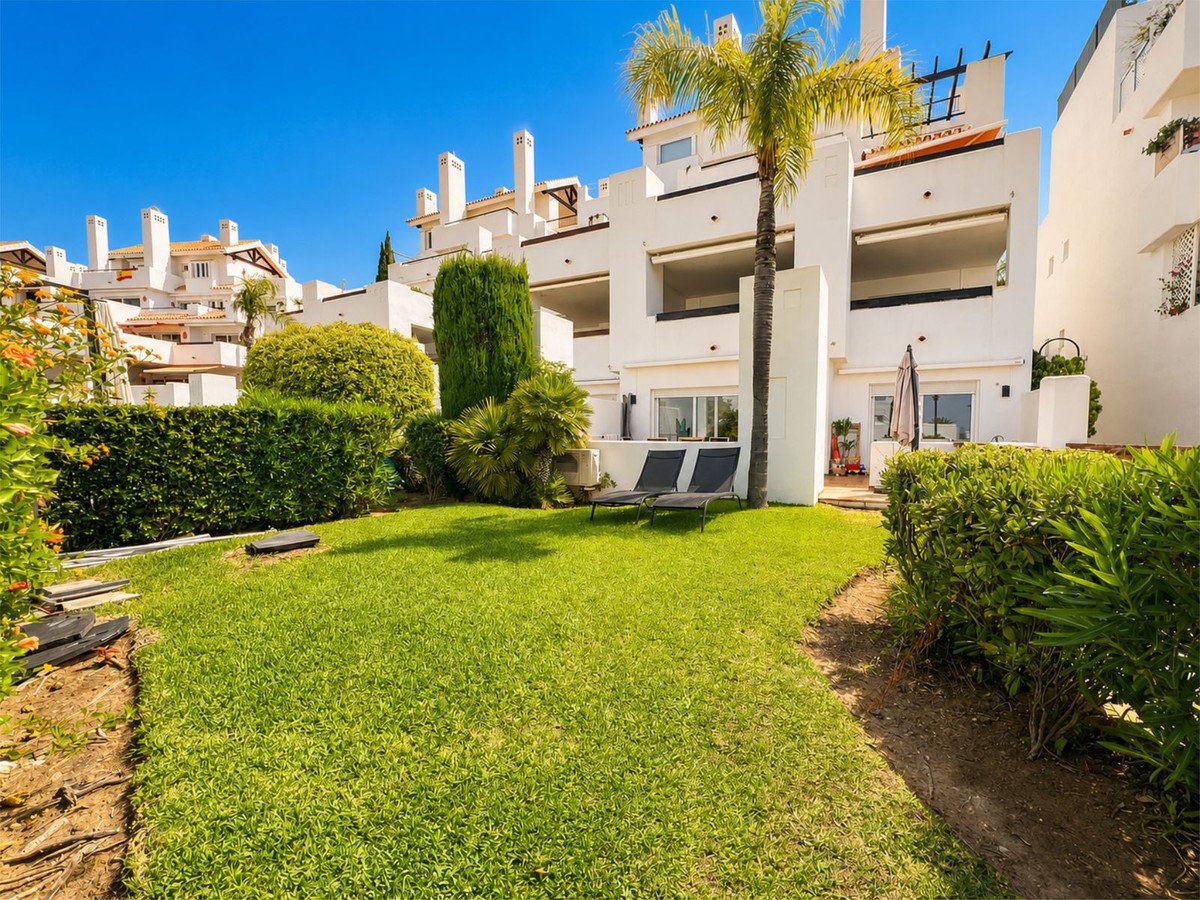 2 Bed Ground Floor Apartment in Los Monteros