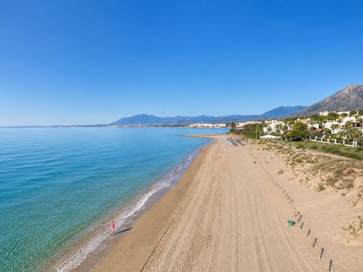 2 Bed Ground Floor Apartment in Los Monteros