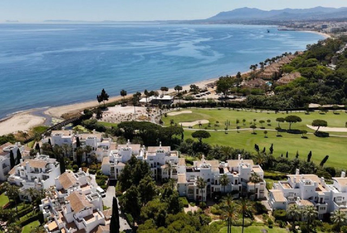 2 Bed Ground Floor Apartment in Los Monteros