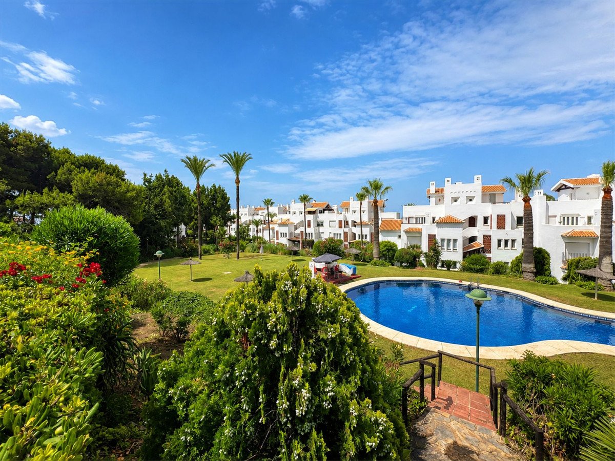 2 Bed Ground Floor Apartment in Los Monteros