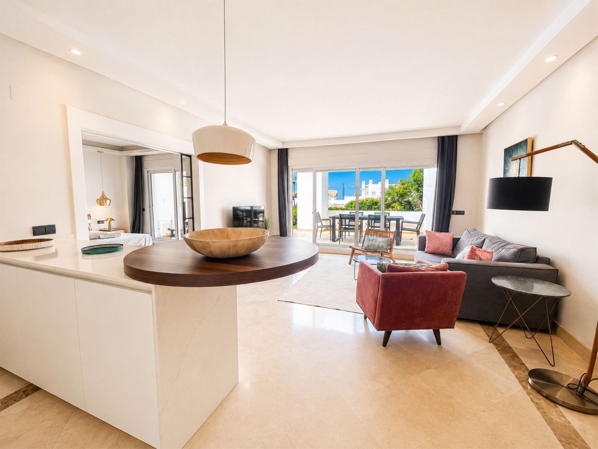 2 Bed Ground Floor Apartment in Los Monteros