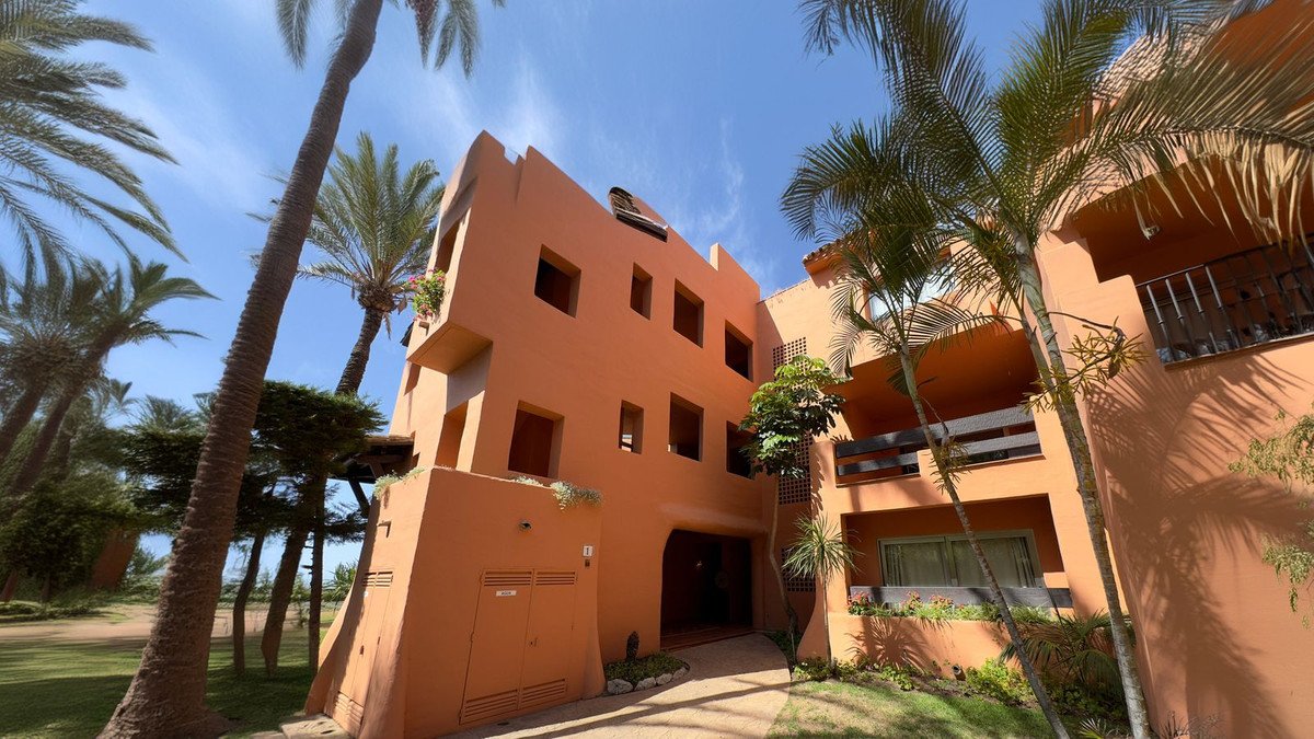 4 Bed Ground Floor Apartment in Los Monteros
