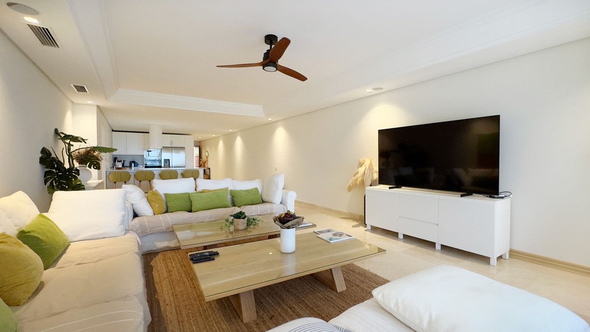 4 Bed Ground Floor Apartment in Los Monteros