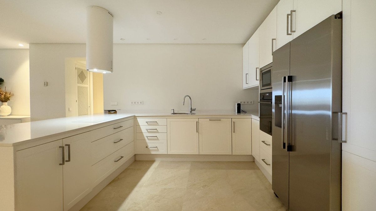 4 Bed Ground Floor Apartment in Los Monteros