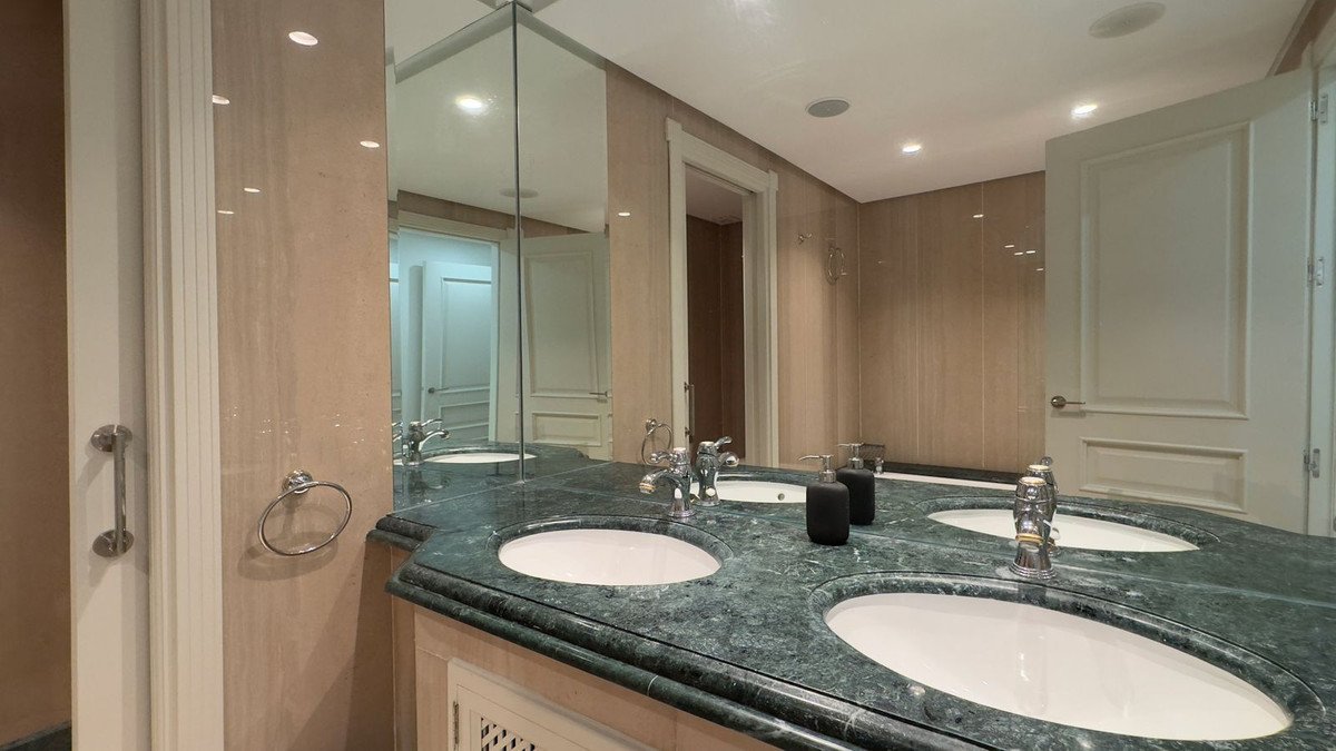 4 Bed Ground Floor Apartment in Los Monteros