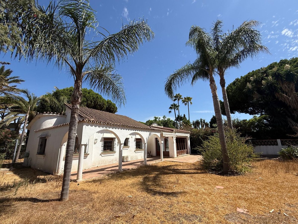2 Bed Detached Villa in Marbesa