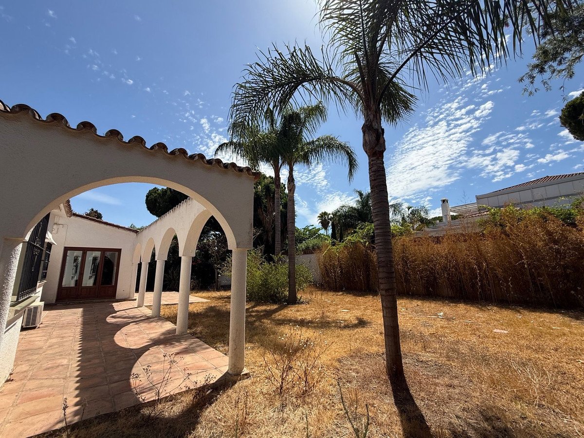 2 Bed Detached Villa in Marbesa