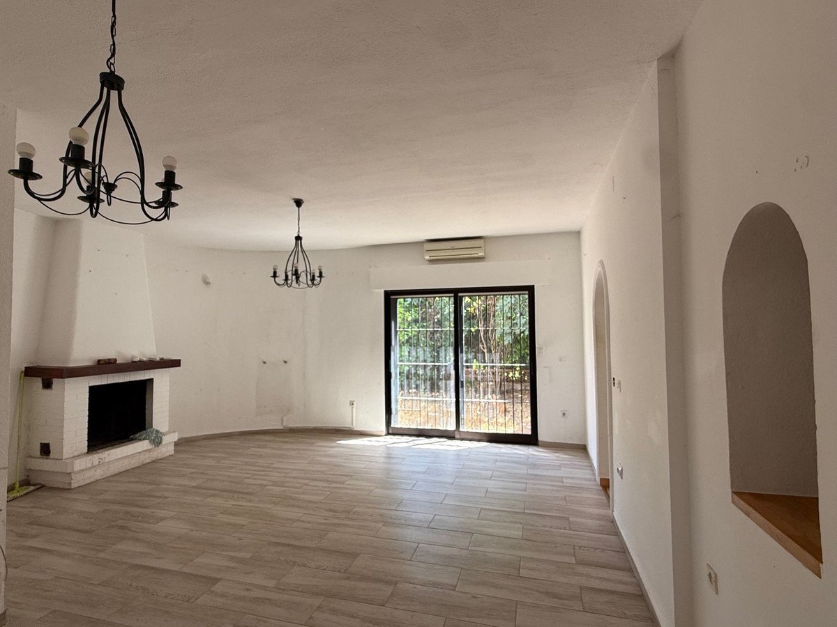 2 Bed Detached Villa in Marbesa