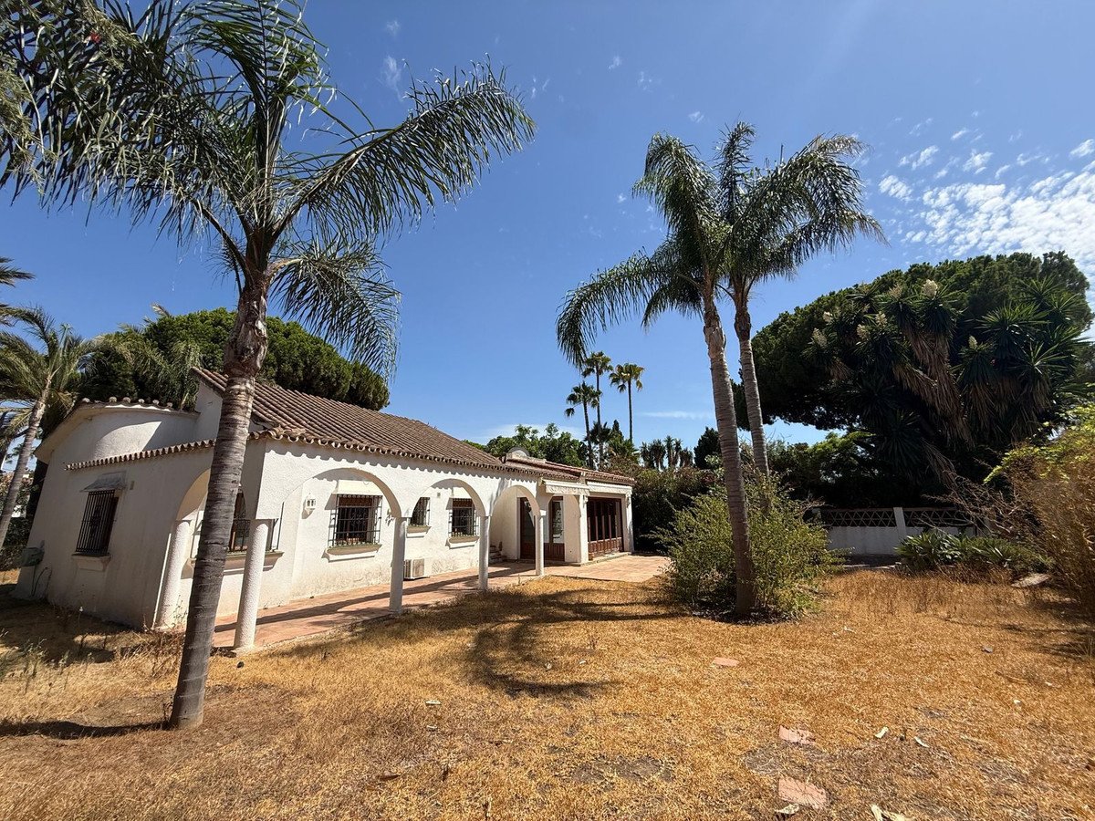 2 Bed Detached Villa in Marbesa