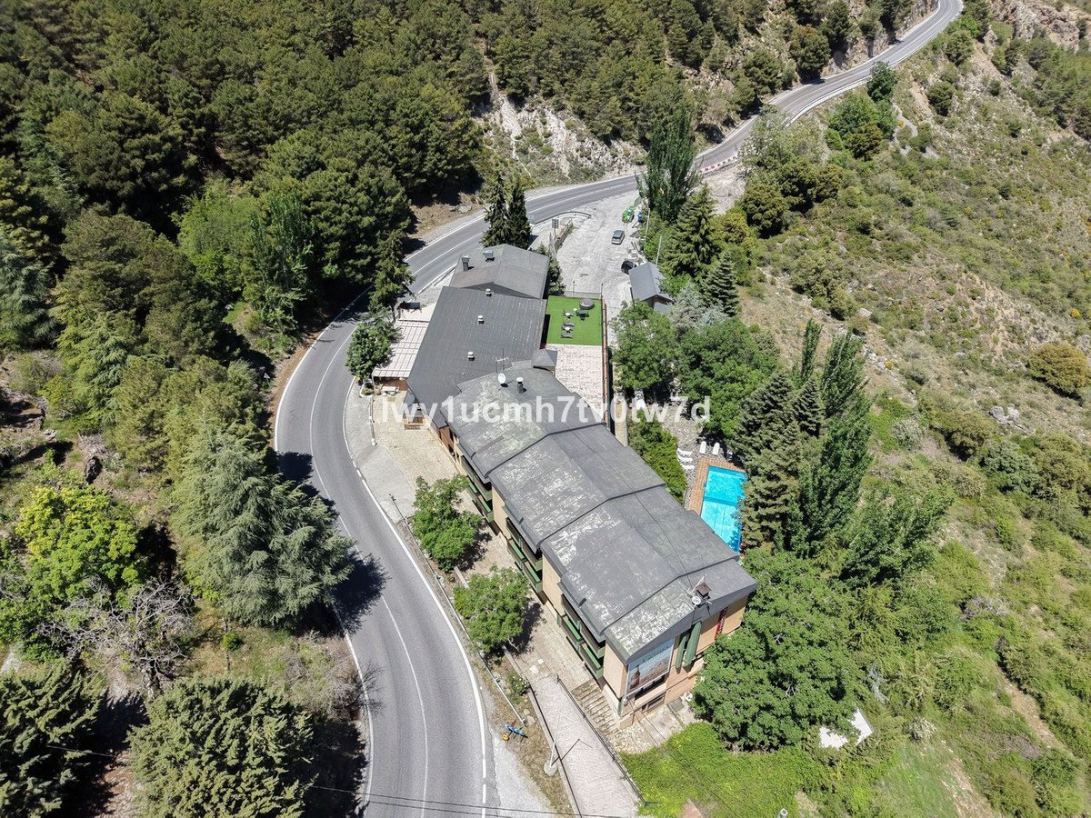52 Bed Hotel in Sierra Nevada