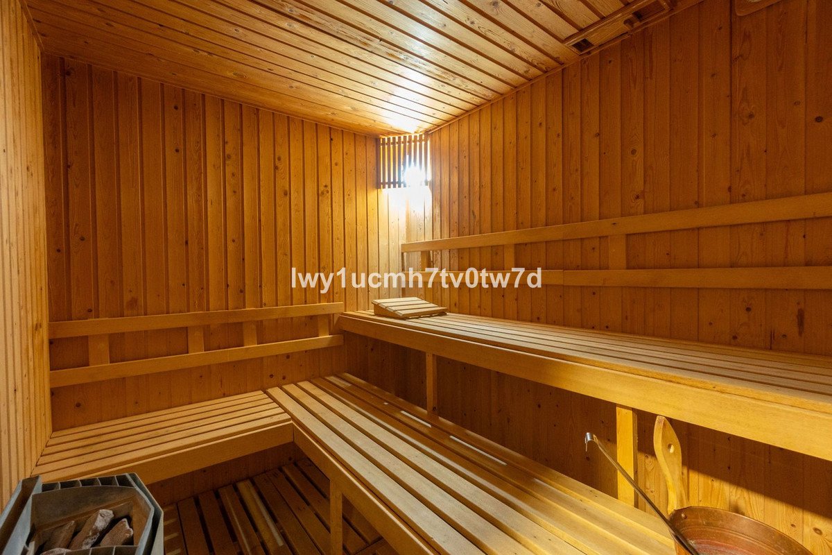 52 Bed Hotel in Sierra Nevada