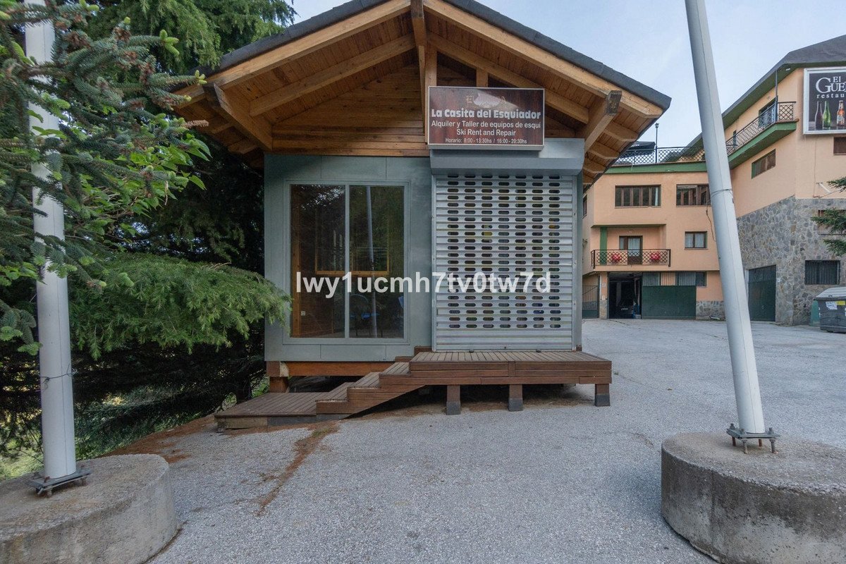 52 Bed Hotel in Sierra Nevada