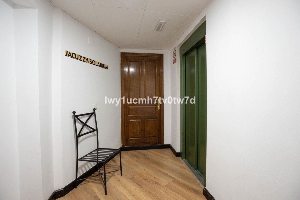 52 Bed Hotel in Sierra Nevada