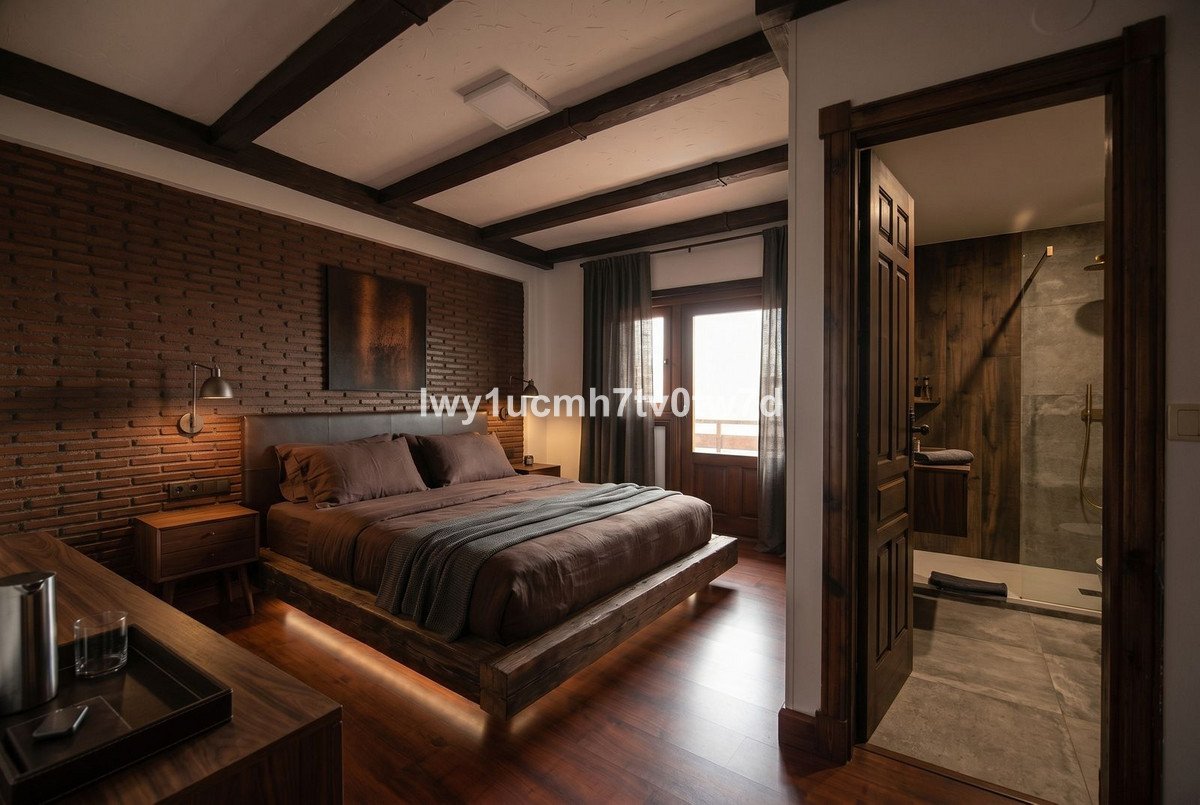 52 Bed Hotel in Sierra Nevada