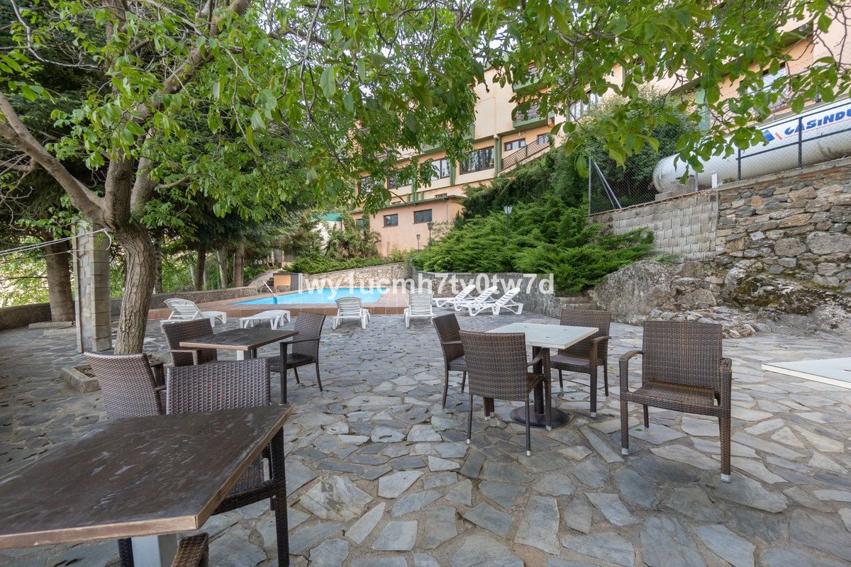 52 Bed Hotel in Sierra Nevada