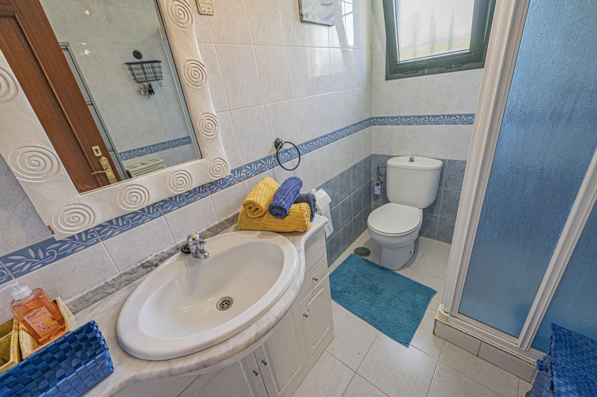 2 Bed Ground Floor Apartment in Marbella