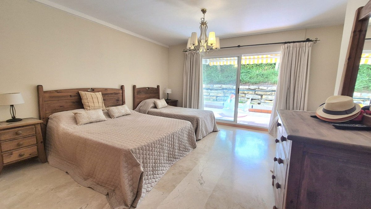 2 Bed Ground Floor Apartment in San Pedro de Alcántara