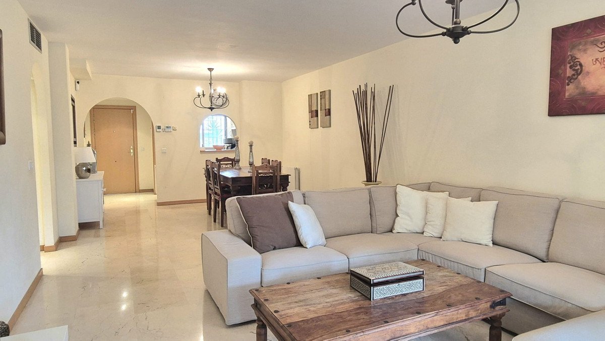 2 Bed Ground Floor Apartment in San Pedro de Alcántara