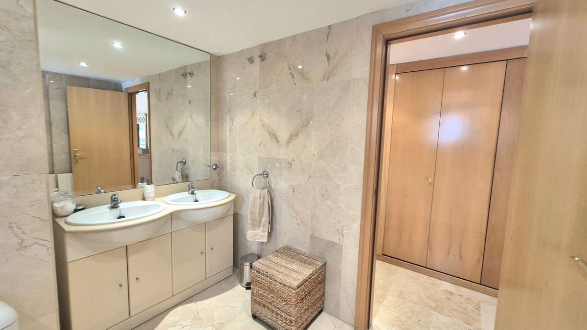 2 Bed Ground Floor Apartment in San Pedro de Alcántara