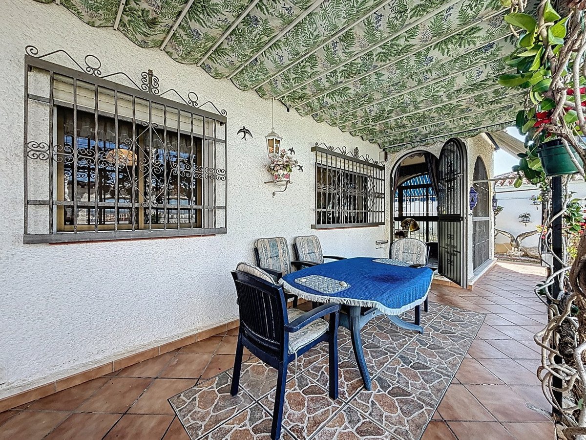 3 Bed Detached Villa in Mezquitilla