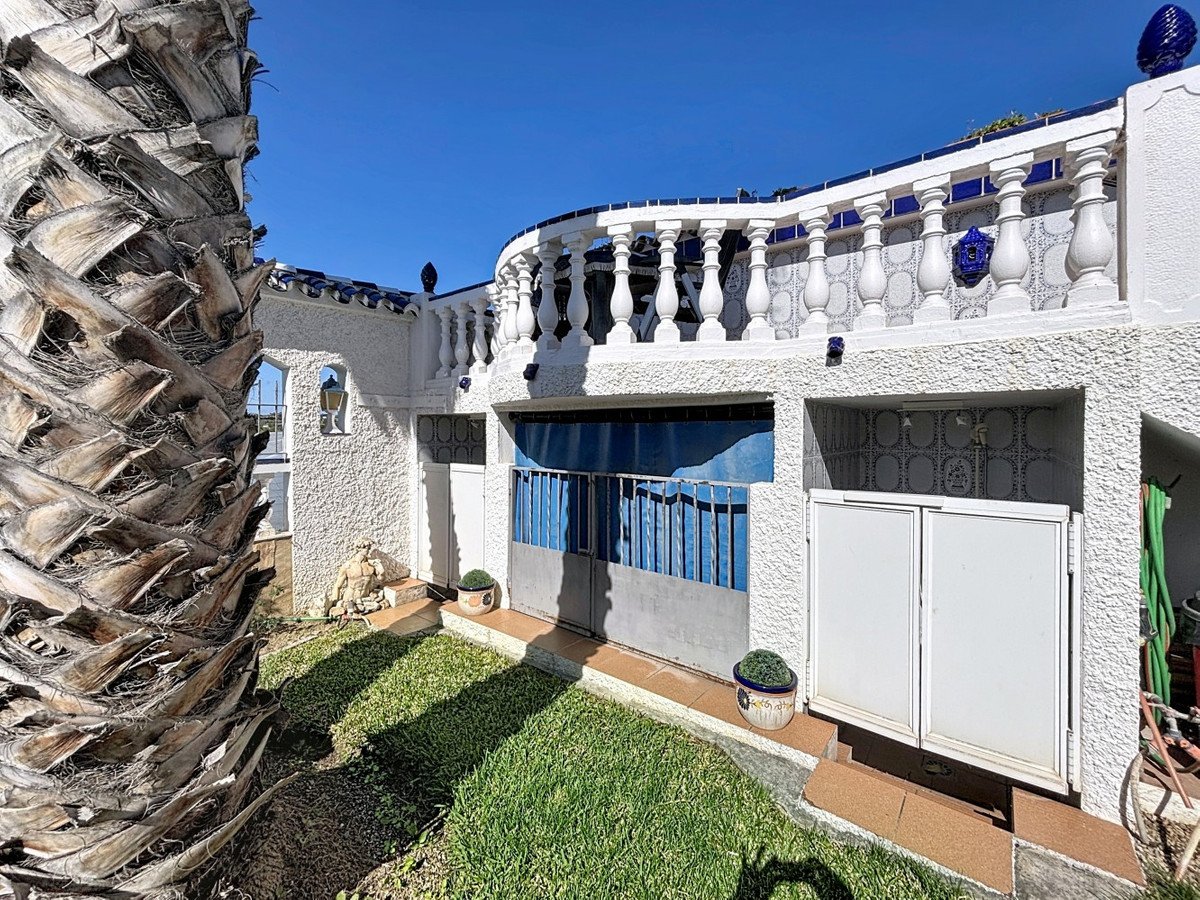 3 Bed Detached Villa in Mezquitilla