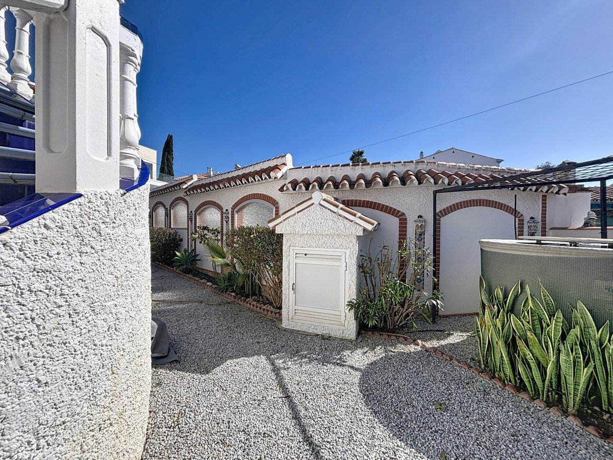 3 Bed Detached Villa in Mezquitilla