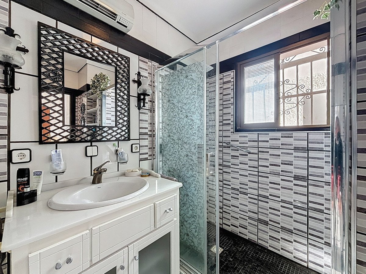 3 Bed Detached Villa in Mezquitilla