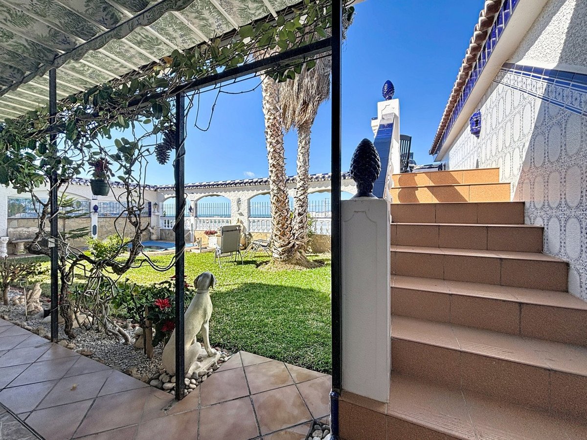 3 Bed Detached Villa in Mezquitilla