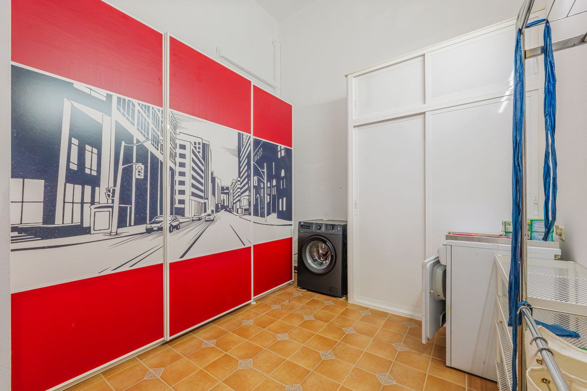 6 Bed Semi-Detached House in Puerto de la Torre