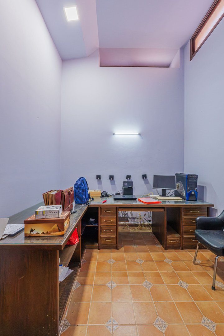 6 Bed Semi-Detached House in Puerto de la Torre