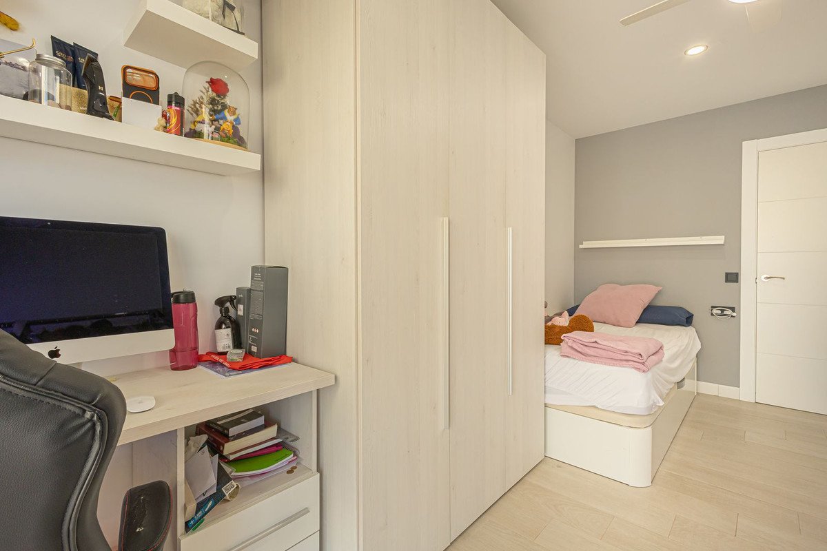 3 Bed Middle Floor Apartment in Fuengirola