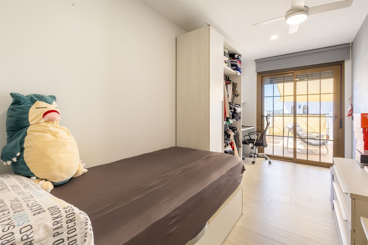 3 Bed Middle Floor Apartment in Fuengirola