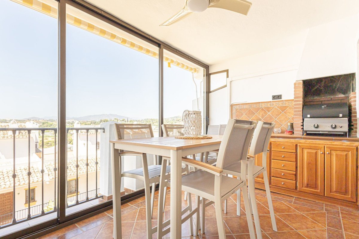 3 Bed Middle Floor Apartment in Fuengirola