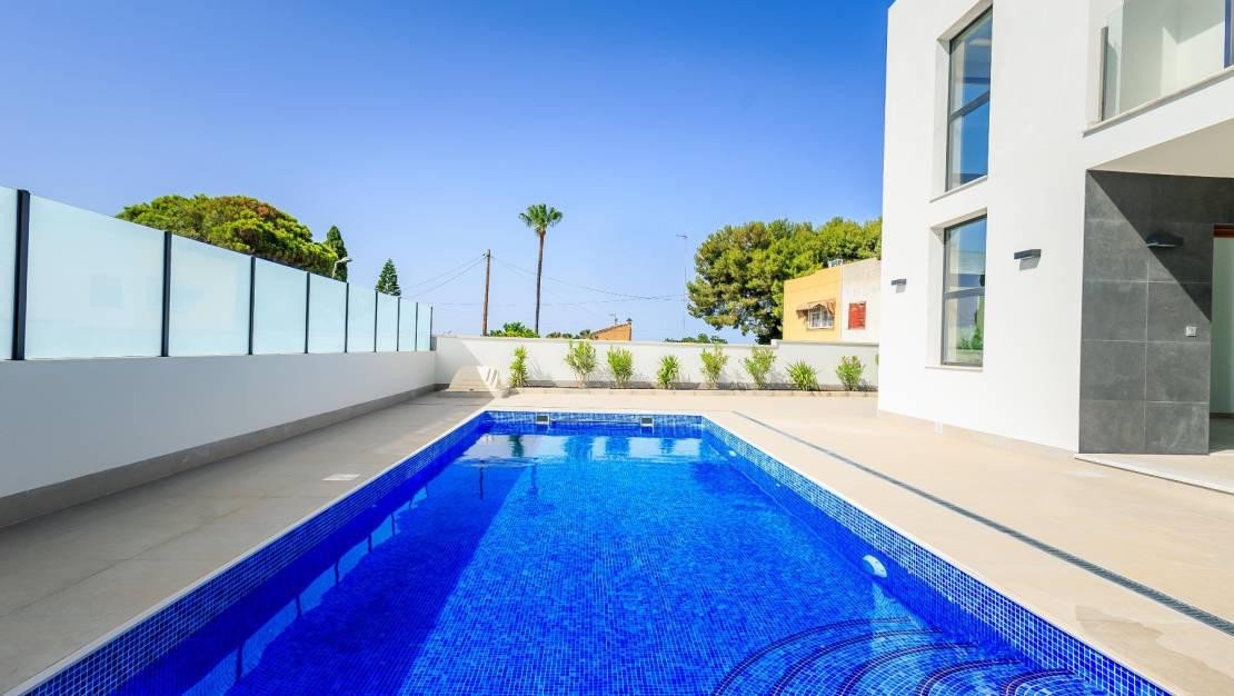 3 Bed Townhouse in Los Balcones