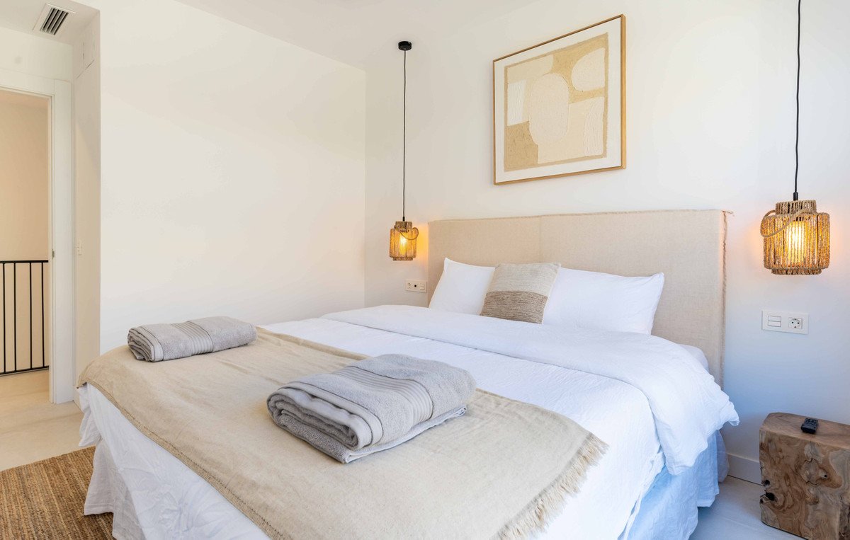 4 Bed Townhouse in El Chaparral