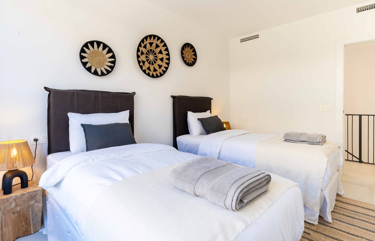 4 Bed Townhouse in El Chaparral