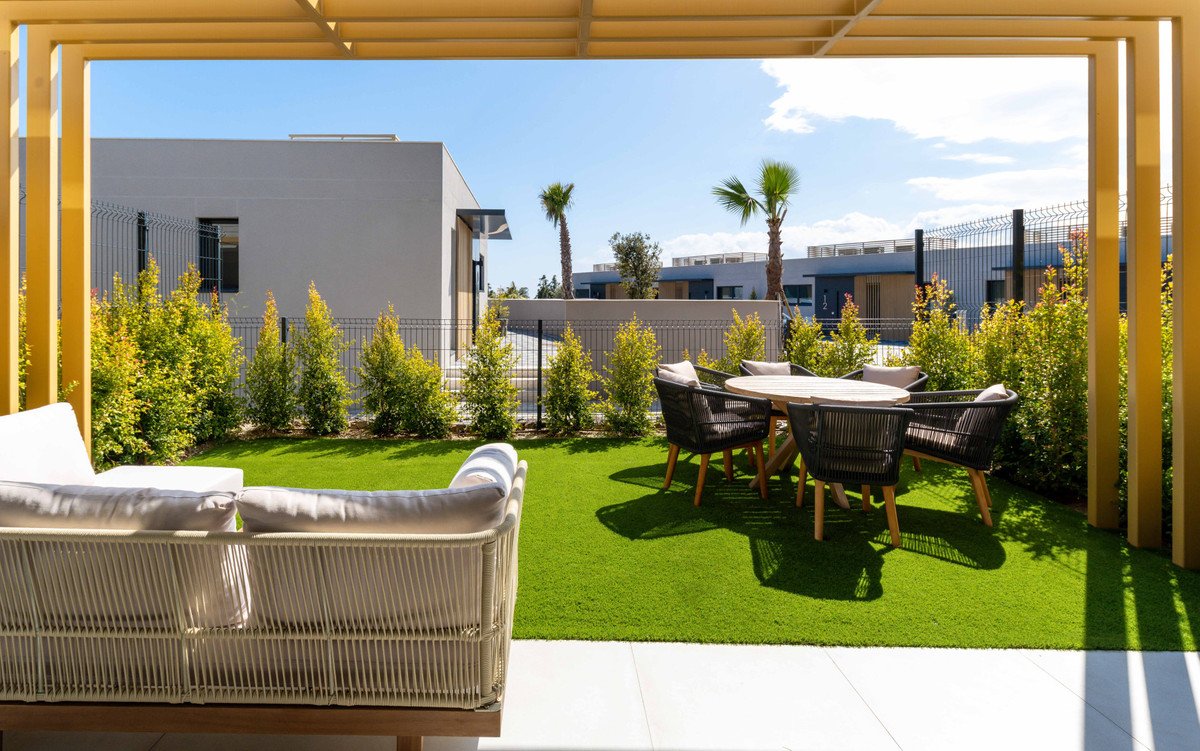 4 Bed Townhouse in El Chaparral