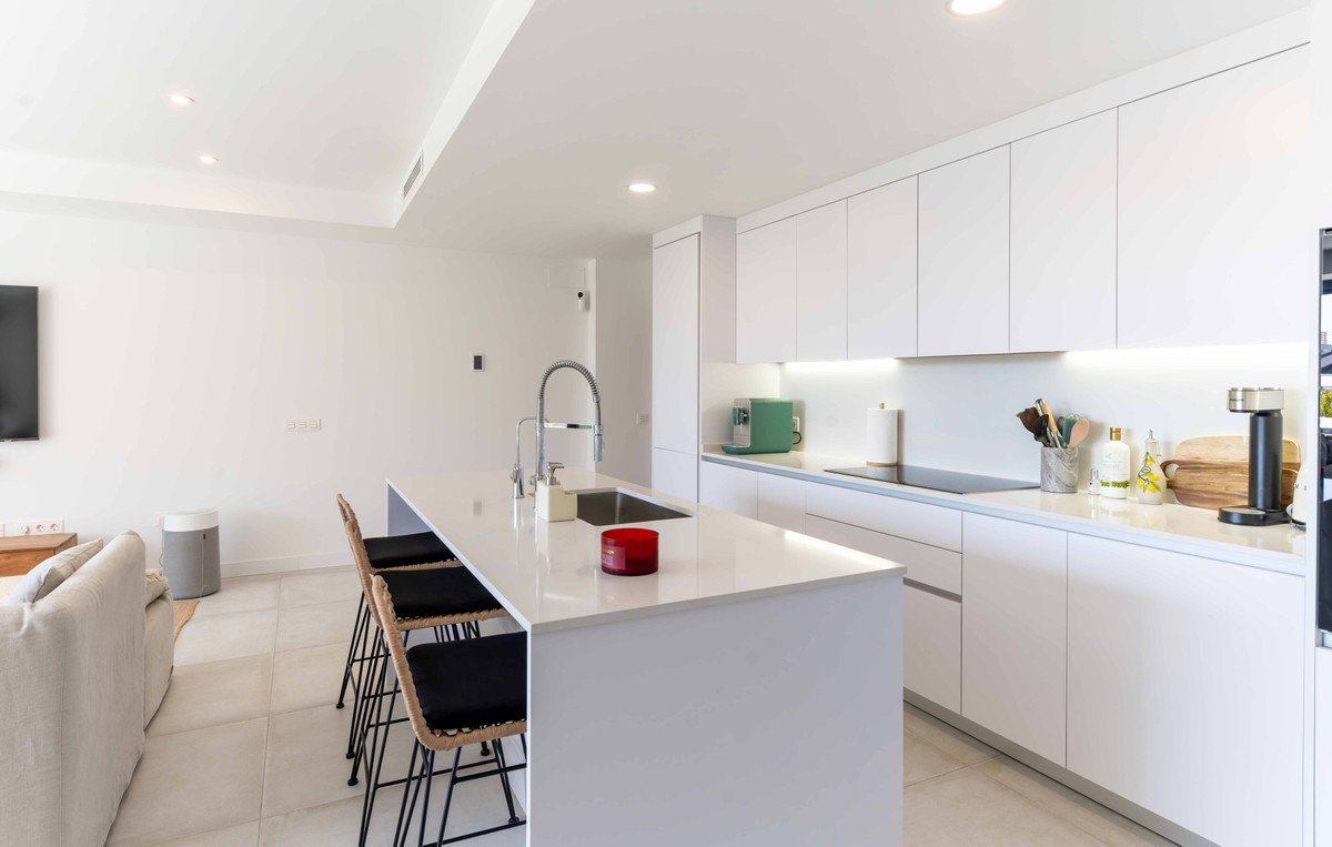4 Bed Townhouse in El Chaparral