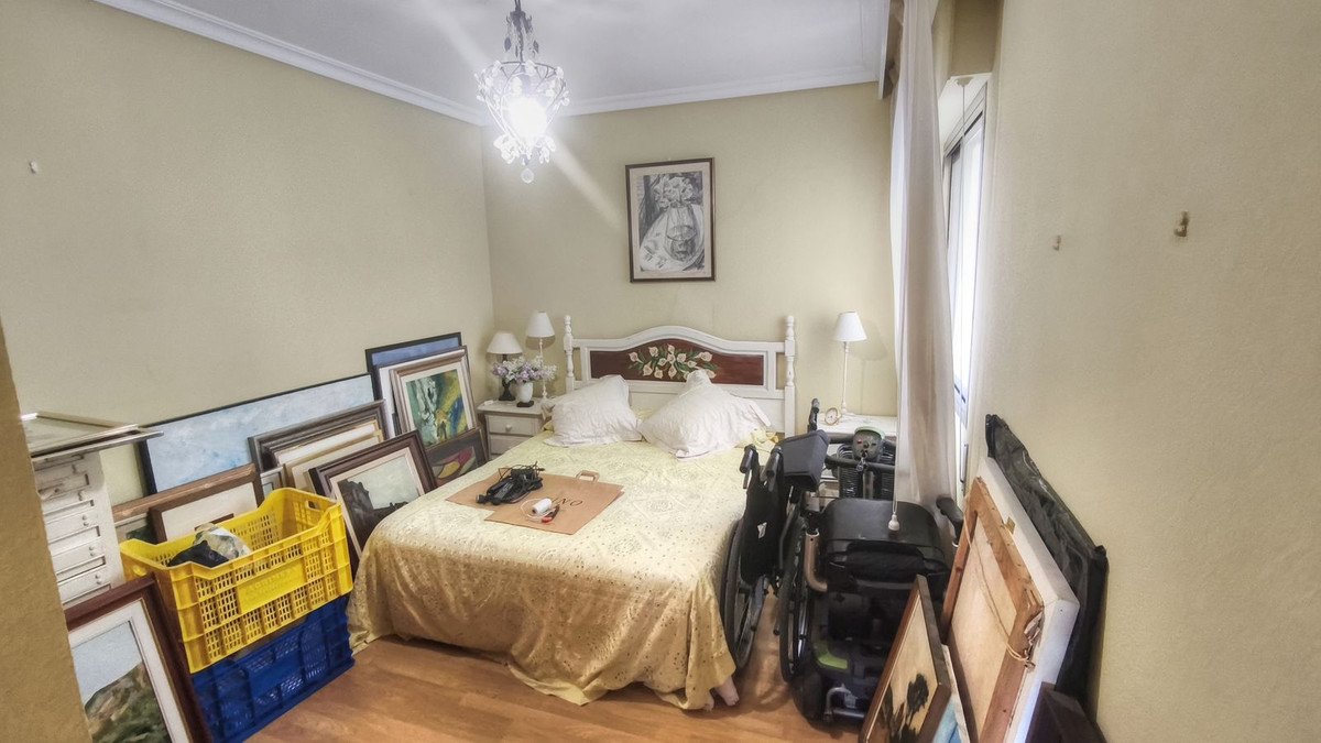 4 Bed Middle Floor Apartment in San Pedro de Alcántara