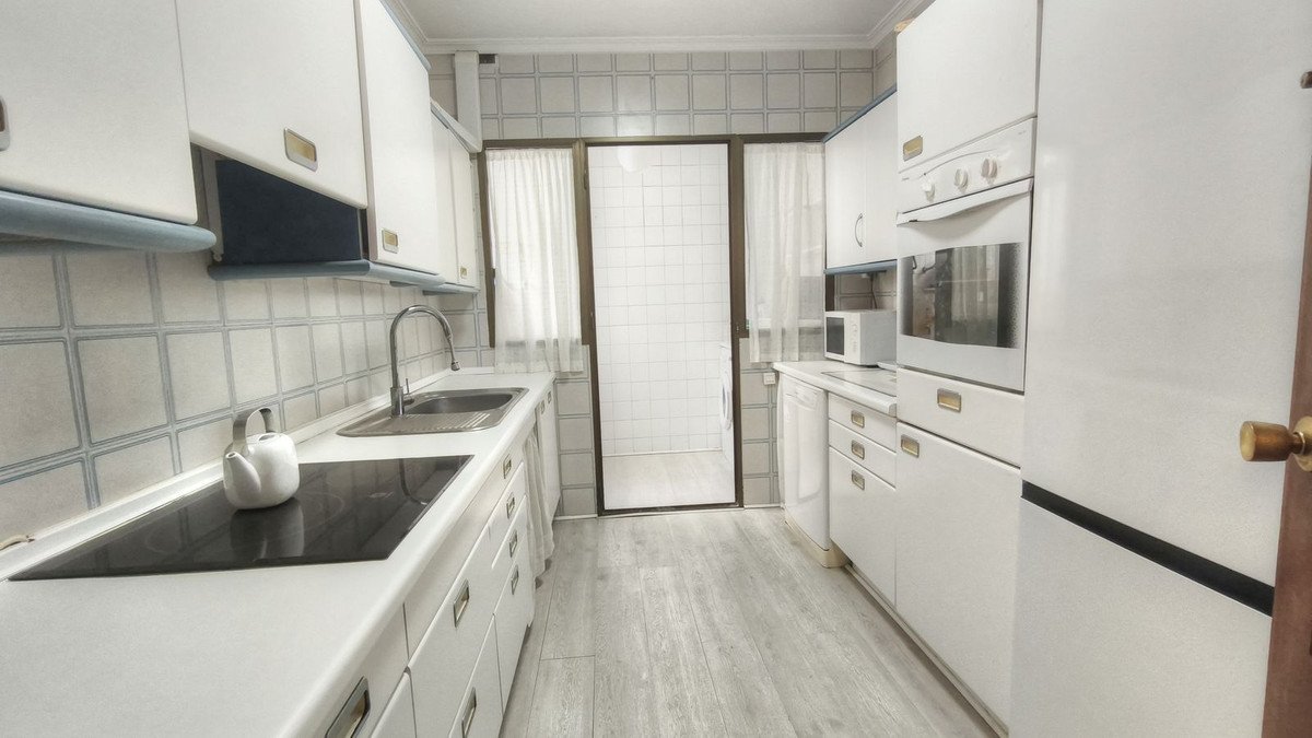 4 Bed Middle Floor Apartment in San Pedro de Alcántara