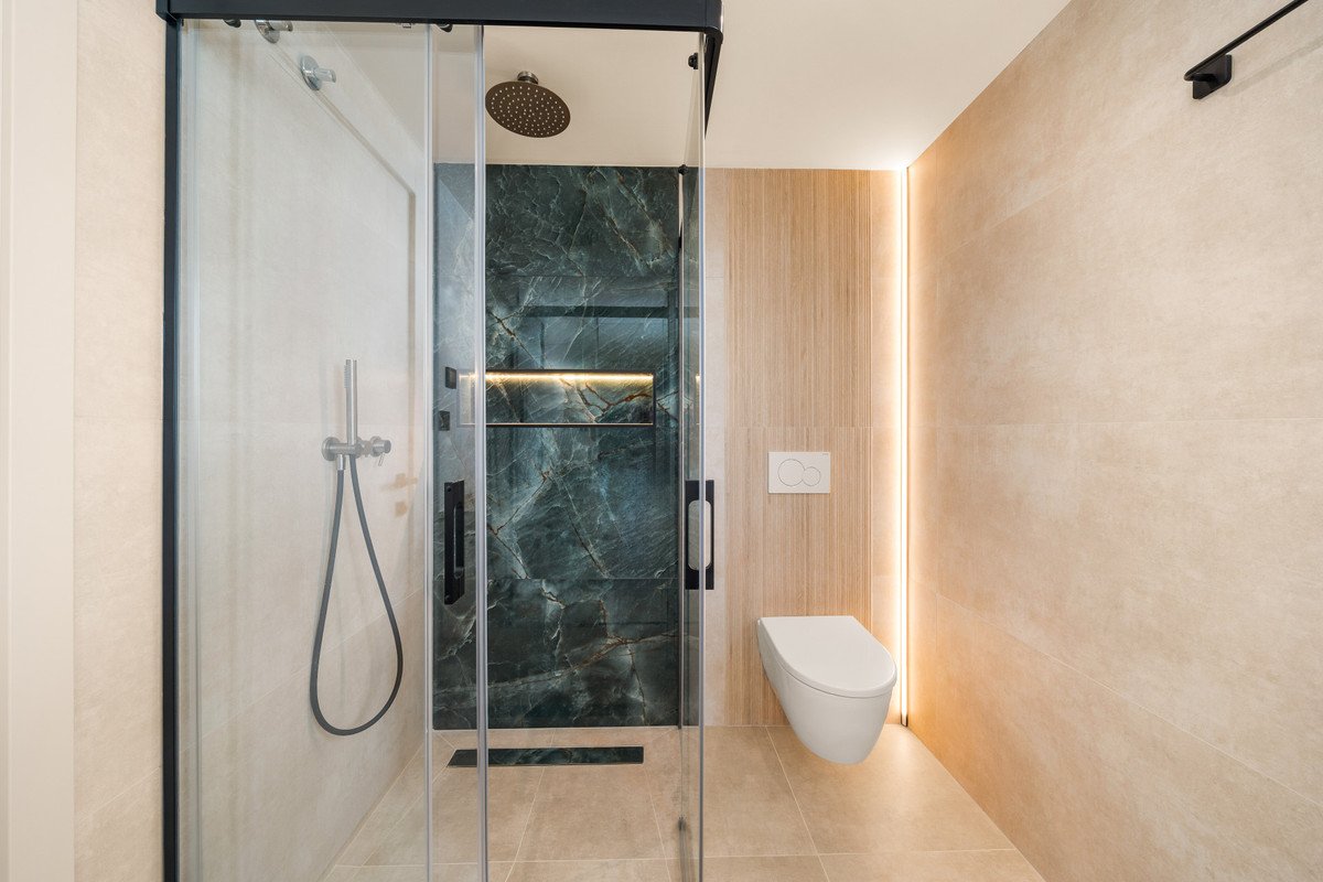 3 Bed Middle Floor Apartment in Nueva Andalucía