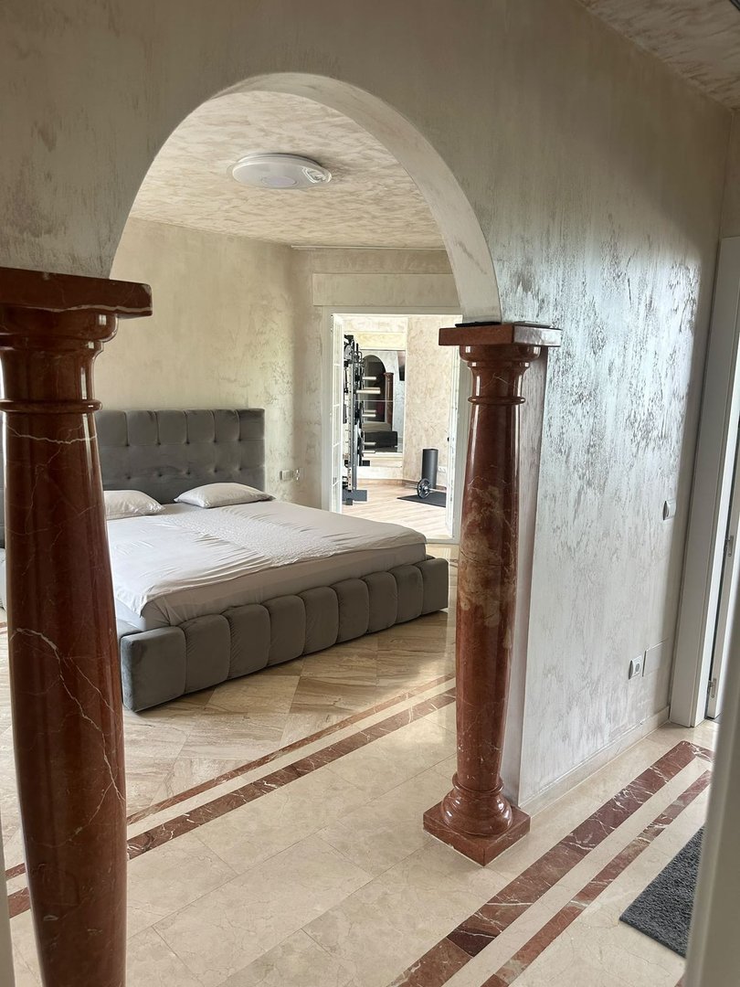 5 Bed Detached Villa in Estepona