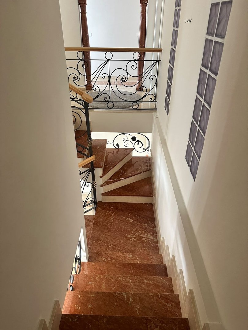 5 Bed Detached Villa in Estepona