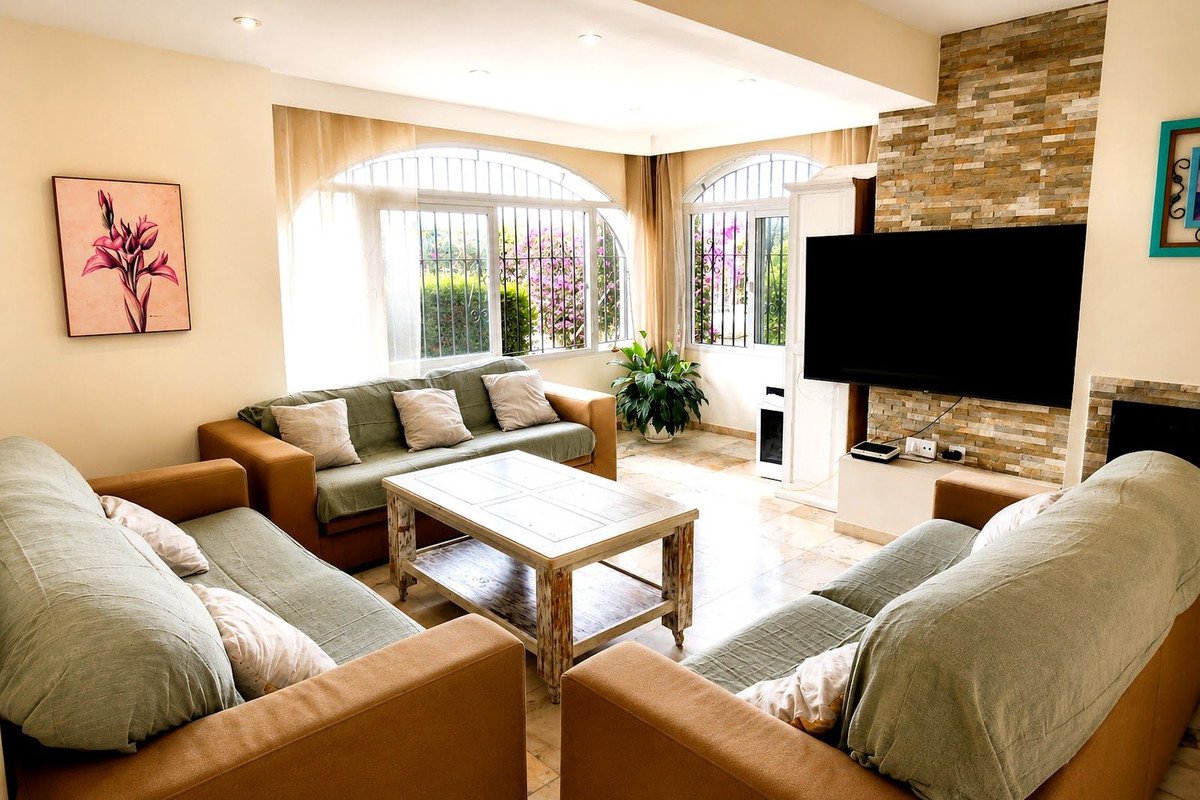 5 Bed Detached Villa in Marbella