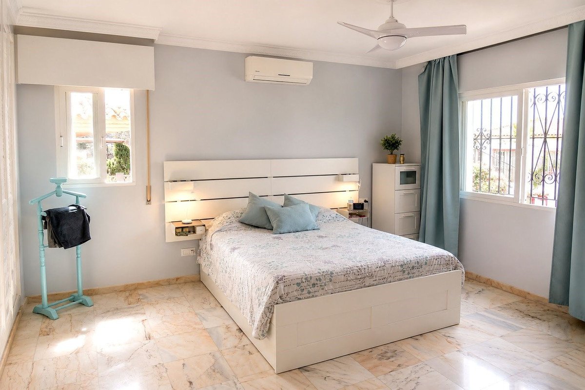 5 Bed Detached Villa in Marbella