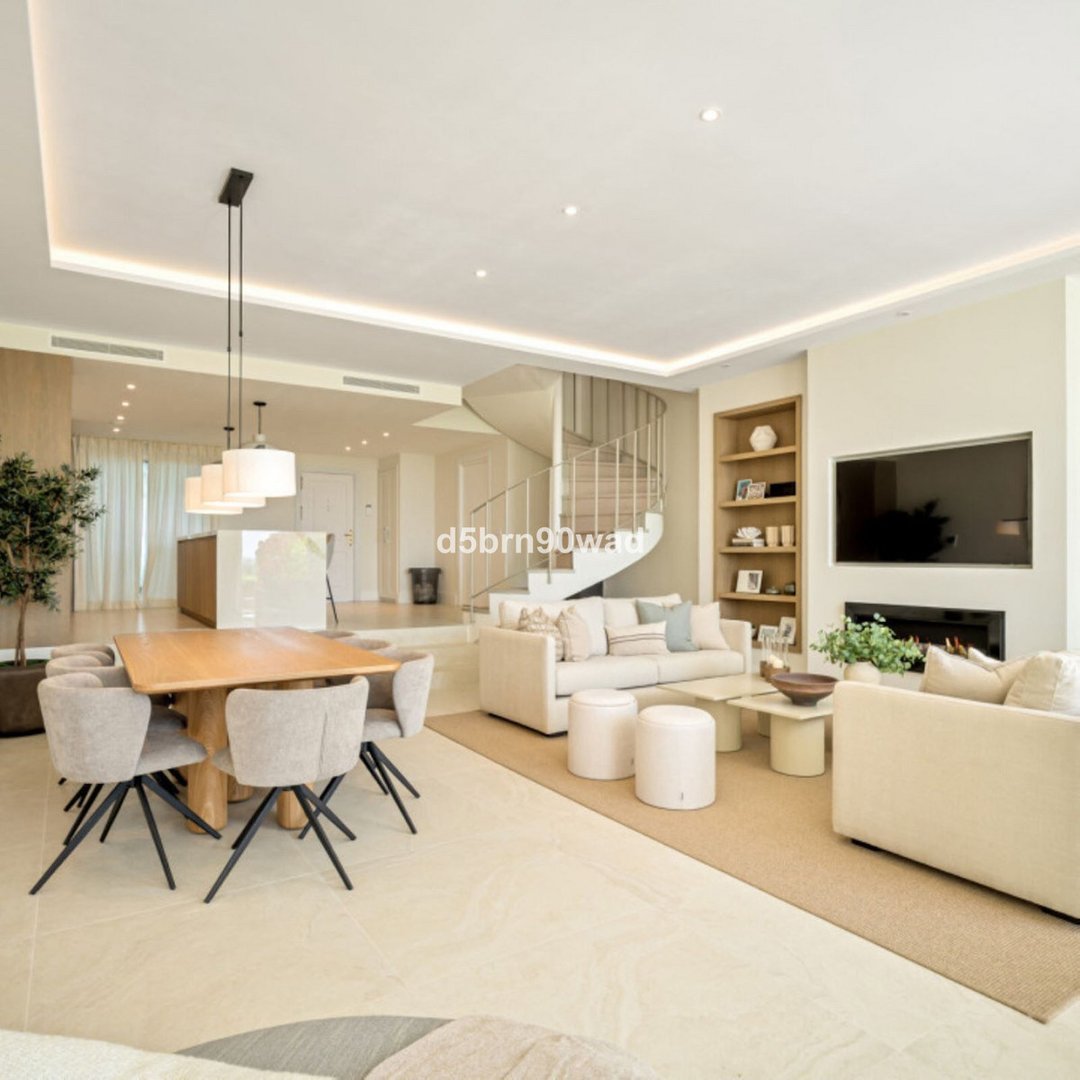 4 Bed Townhouse in La Quinta